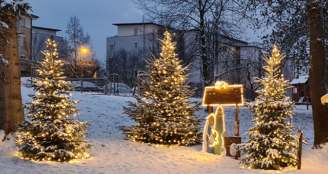 Die Drei Bäume - Weihnachtsgeschichte - Vorgelesen, zum Herunterladen. Download.ca. 4 Min.